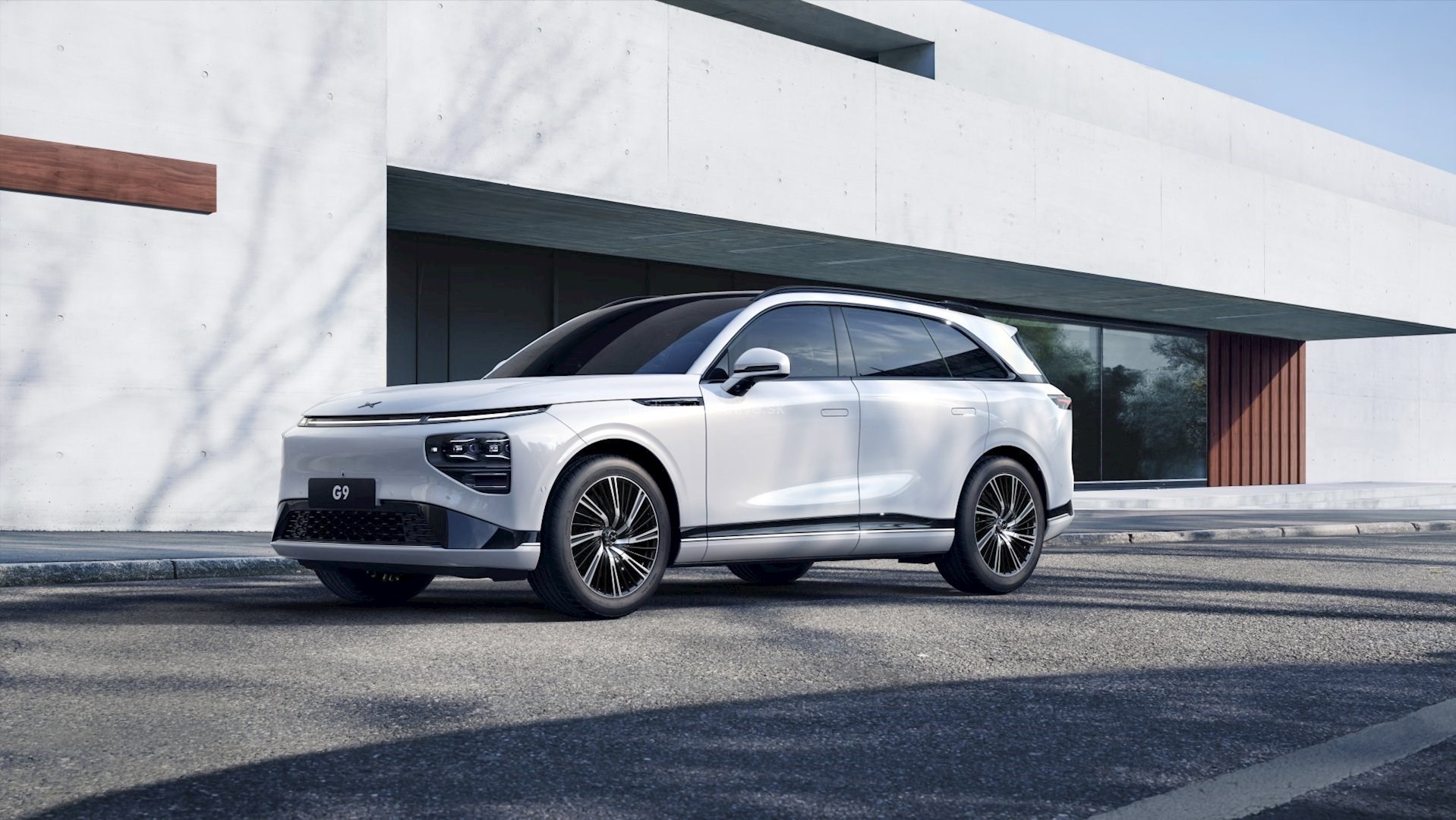 Xpeng g9 AWD, Słowacja — zdjęcie 5 z 7