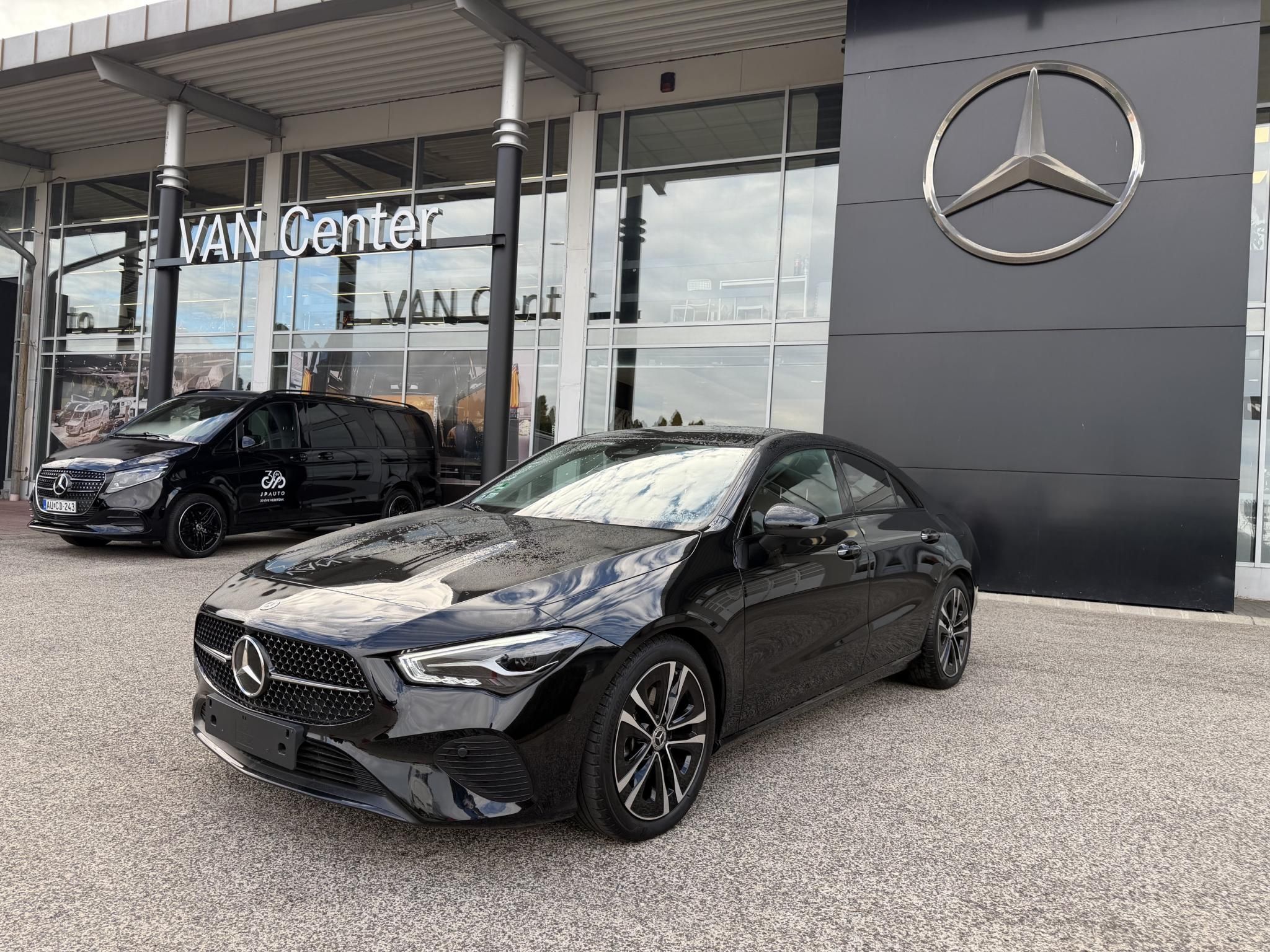 Mercedes-Benz CLA 1,3 DCT 100 kW rok 2024, Węgry — zdjęcie 1