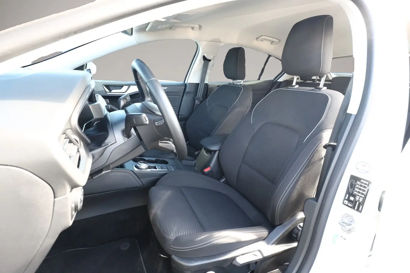 Ford Focus 1,5 110 kW automat rok 2022, biały, 57 650 km, Niemcy — zdjęcie 5 z 7