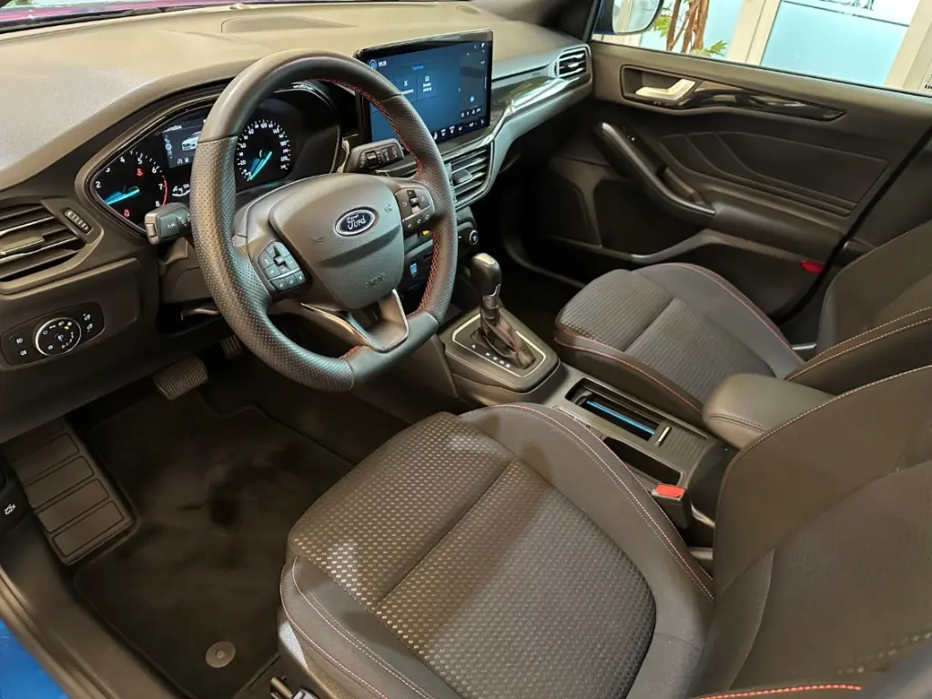 Ford Focus 1,0 92 kW automat rok 2023, niebieski, 37 663 km, Niemcy — zdjęcie 10 z 22
