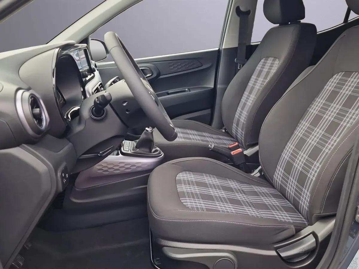 Hyundai I10 1,2 58 kW manualna rok 2026, szary, 1900 km, Niemcy — zdjęcie 9 z 20