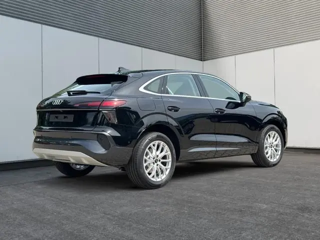 Audi Q3 2,0 110 kW TDI automat rok 2026, czarny, 10 km, Niemcy — zdjęcie 3 z 16