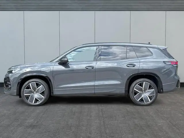 Volkswagen Tayron 200 kW 1.5 TSI 130 85 DSG rok 2026, szary, 10 km, Niemcy — zdjęcie 2 z 16
