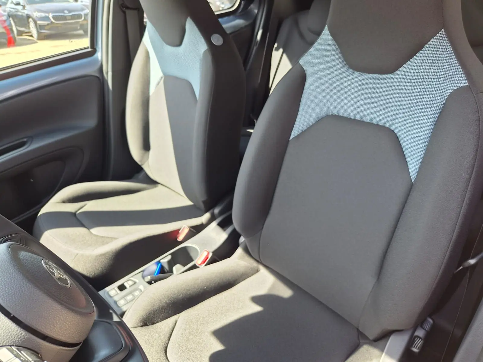 Toyota Aygo 1,5 85 kW automat rok 2026, czarny, 2 km, Niemcy — zdjęcie 11 z 23