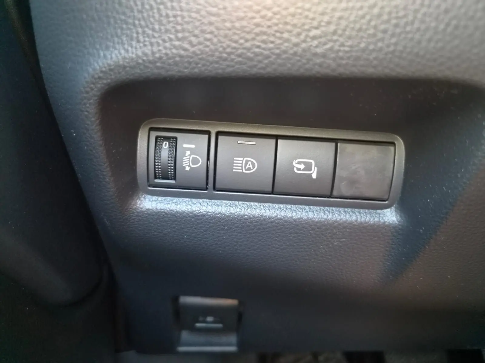 Toyota Aygo 1,5 85 kW automat rok 2026, czarny, 2 km, Niemcy — zdjęcie 14 z 23