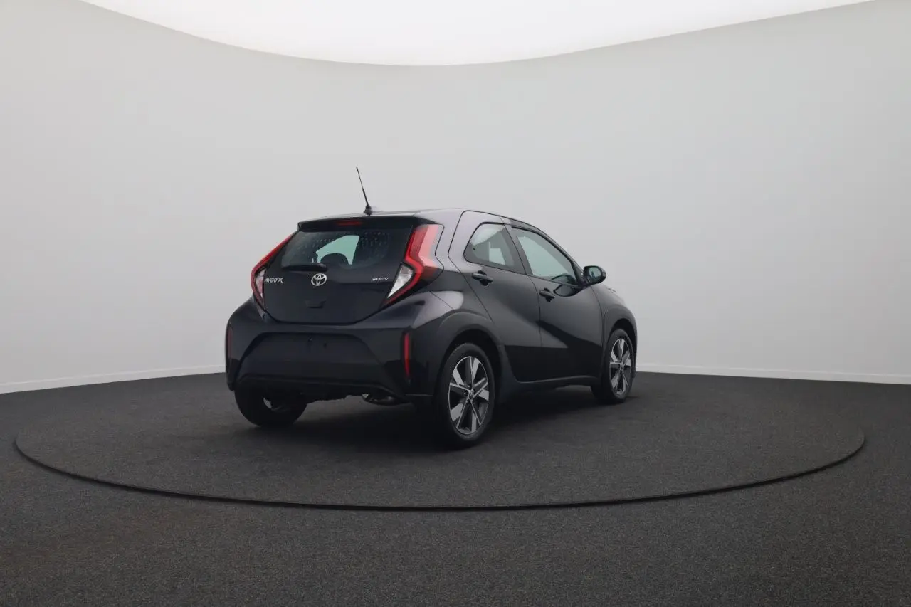 Toyota Aygo 1,5 85 kW automat rok 2026, czarny, 2 km, Niemcy — zdjęcie 5 z 23