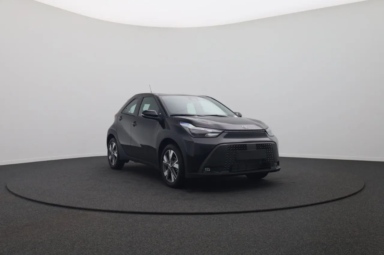 Toyota Aygo 1,5 85 kW automat rok 2026, czarny, 2 km, Niemcy — zdjęcie 7 z 23