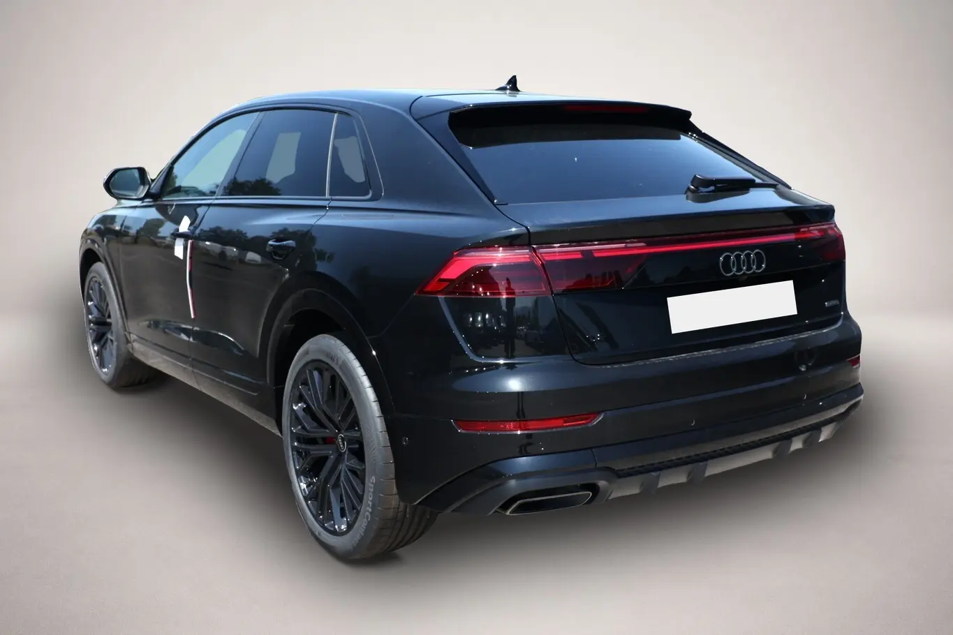 Audi Q8 4x4 3,0 210 kW automat rok 2026, czarny, 10 km, Niemcy — zdjęcie 4 z 7