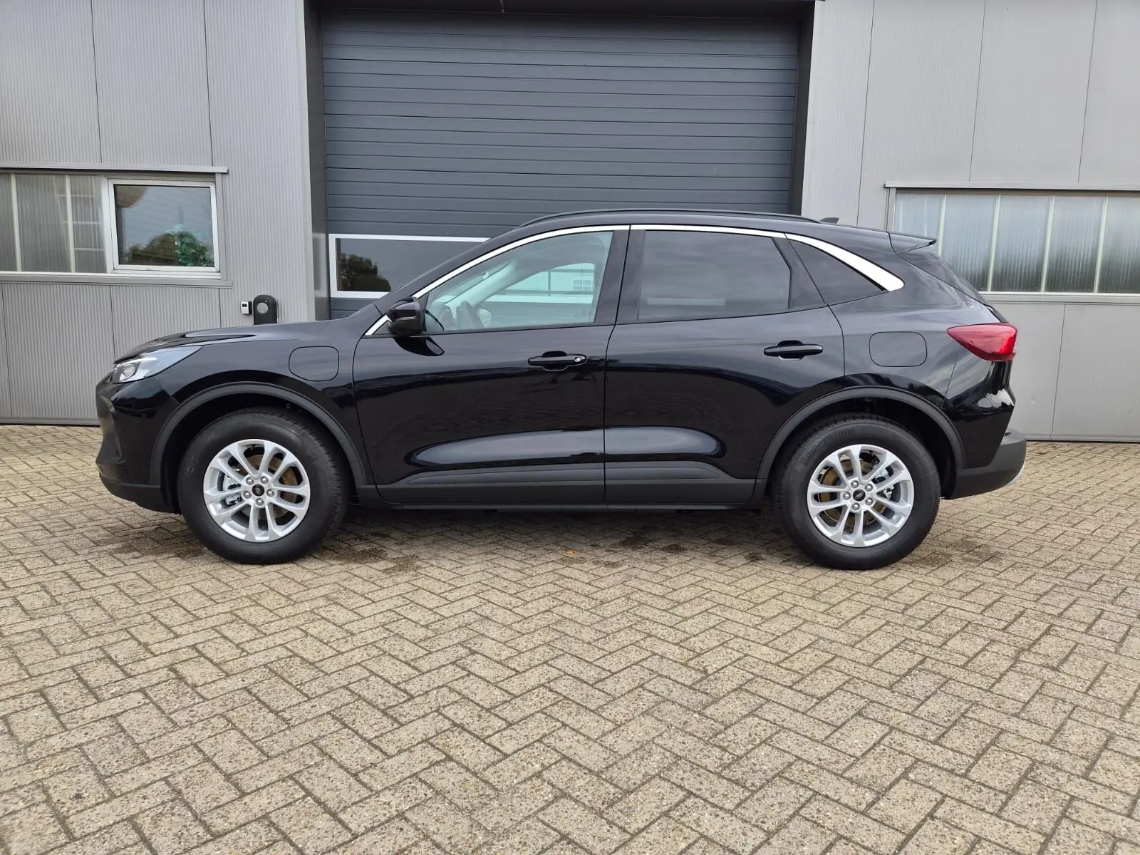 Ford Kuga 2,5 178 kW PHEV automat rok 2026, czarny, 2 km, Niemcy — zdjęcie 2 z 28