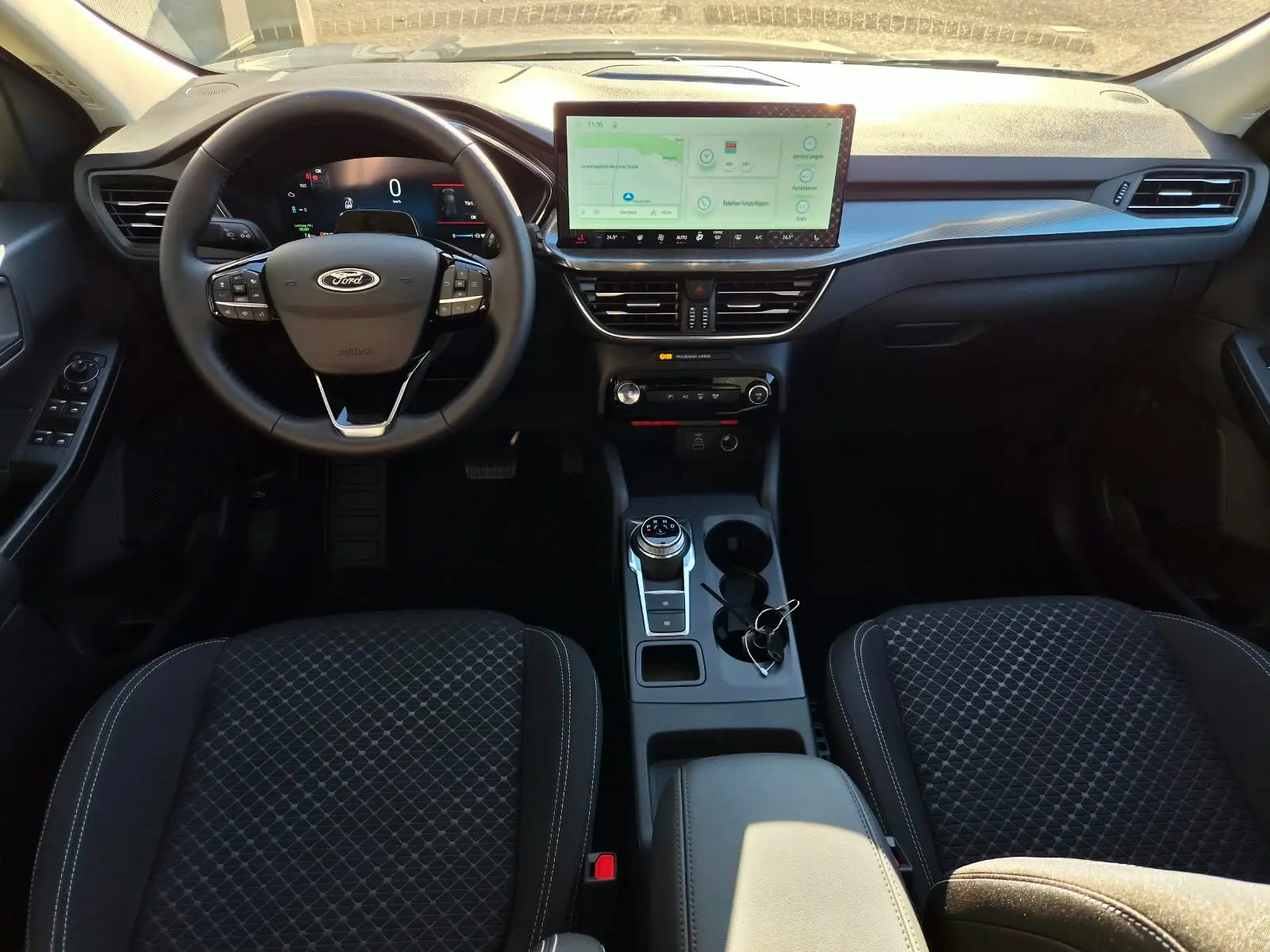 Ford Kuga 2,5 178 kW PHEV automat rok 2026, srebrny, 2 km, Niemcy — zdjęcie 12 z 30