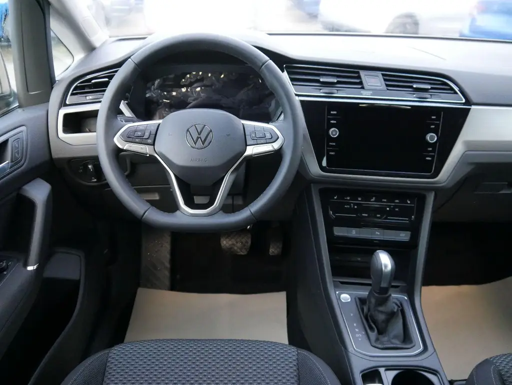 Volkswagen Touran Comfortline 1.5 TSI DSG 110 kW rok 2026, 10 km, Austria — zdjęcie 12 z 30