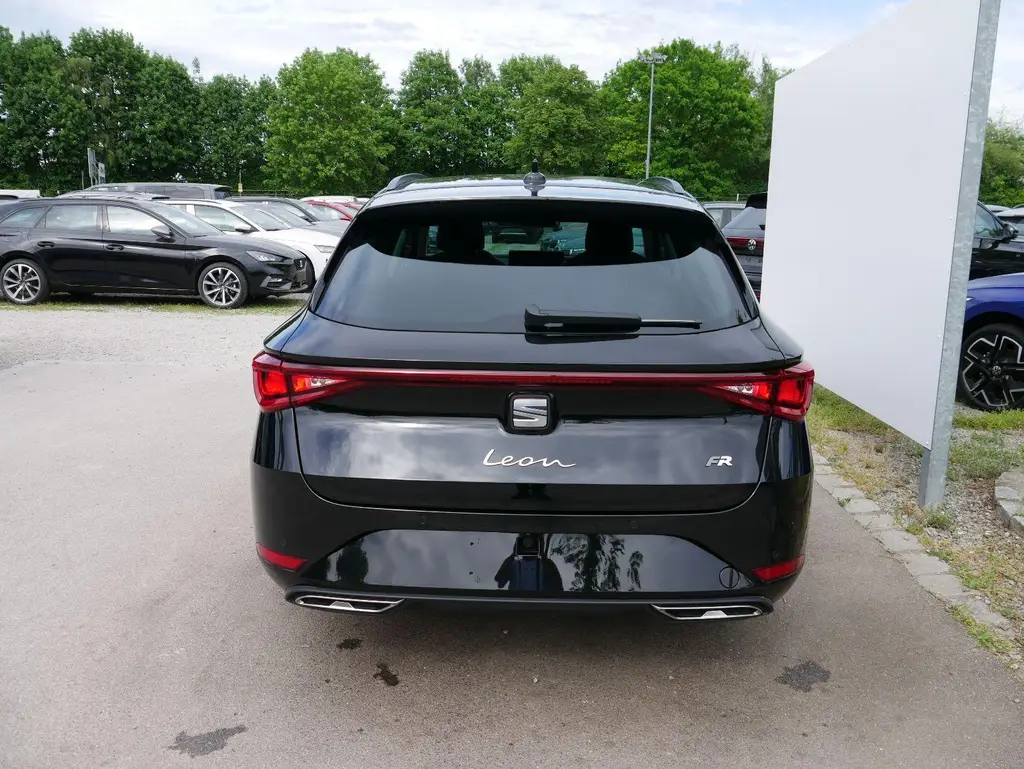 Seat Leon 2.0 TDI DSG 110 kW rok 2025, 10 km, Austria — zdjęcie 3 z 26