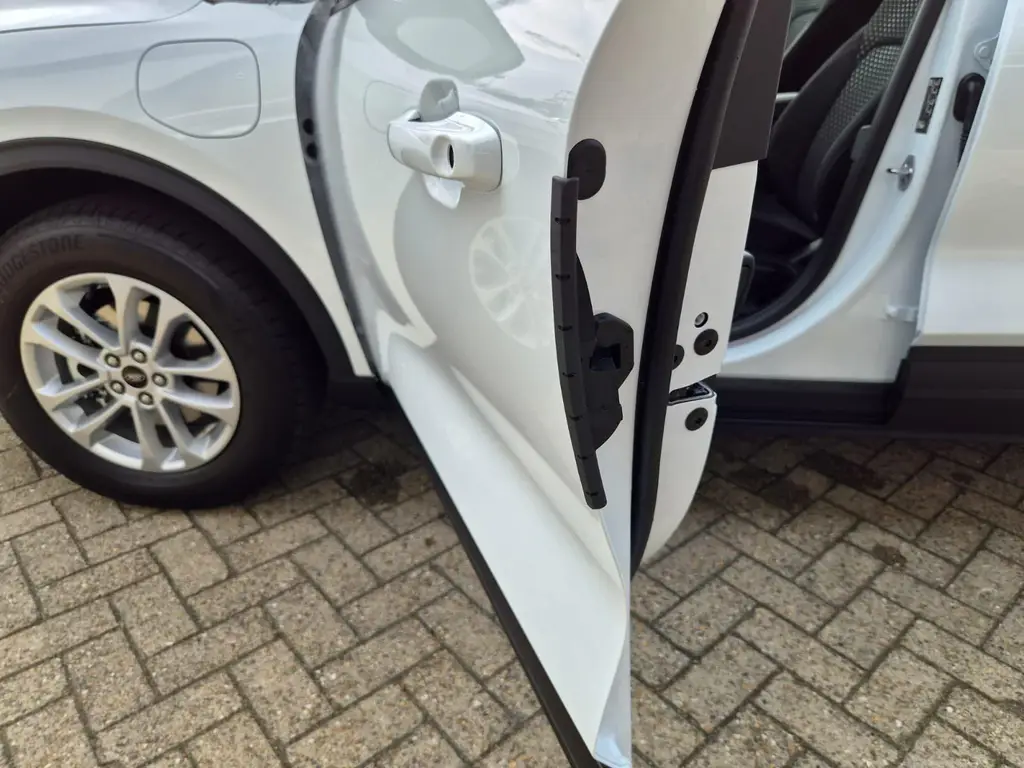 Ford Kuga Titanium 243 KM 2,5 PHEV 178 kW automat rok 2026, 2 km, Austria — zdjęcie 14 z 56